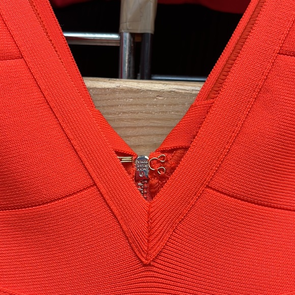 NWT,Bebe Classic Bandage V-Neck Midi Dress,cherry - Picture 14 of 17